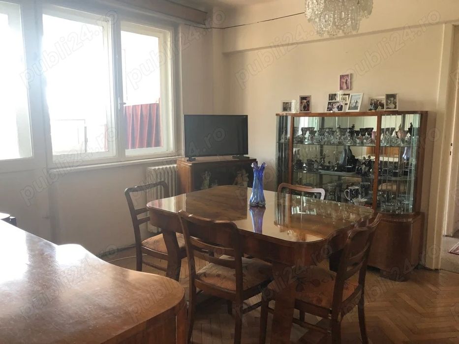 Vand apartament ultracentral cu 2 camere 3/4  Emil Zola