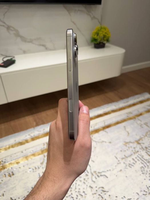 iPhone 16pro max 512gb sotiladi