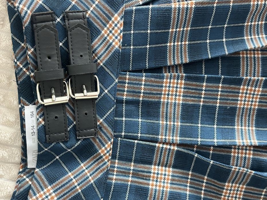 Карирана пола zara