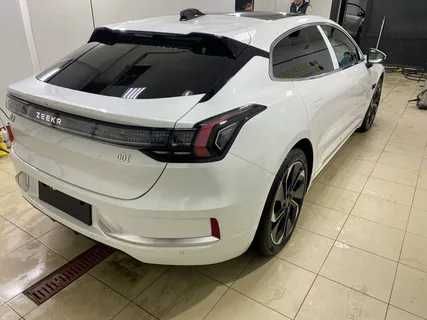 Zeekr 001 2025 — 2