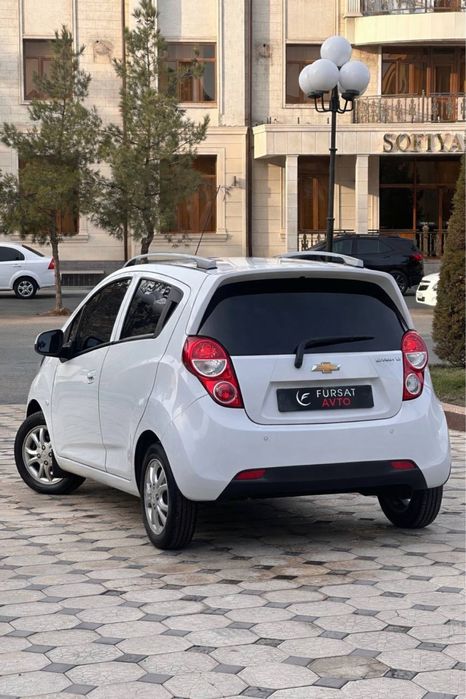 Spark 4 позиция в рассрочку