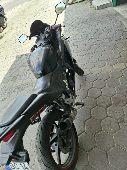 Vand Honda cbr 125 r an 2011