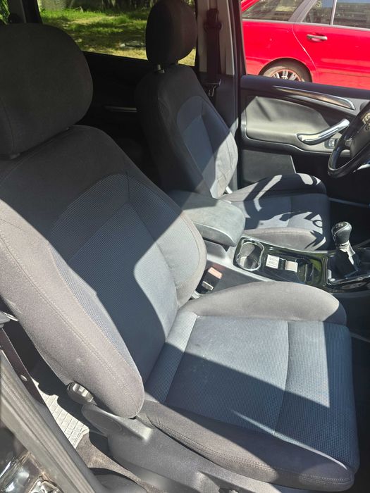 Продавам Ford S-max