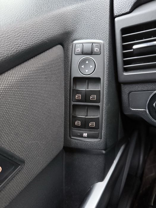 Продам Mercedes GLK280