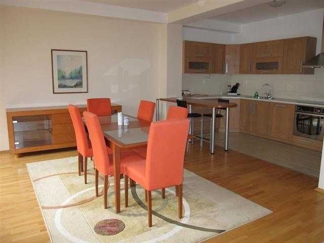 Дава се под наем Двустаен апартамент в Бургас, Лазур - 63 кв.м за 229.5 € - Снимка #1