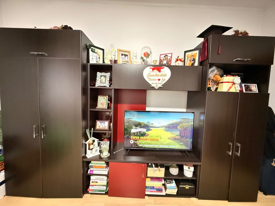 Vând mobilă sufragerie