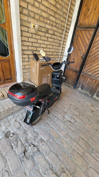 Skuter Sotiladi Hamda akkumlyatori zòr Narxda!