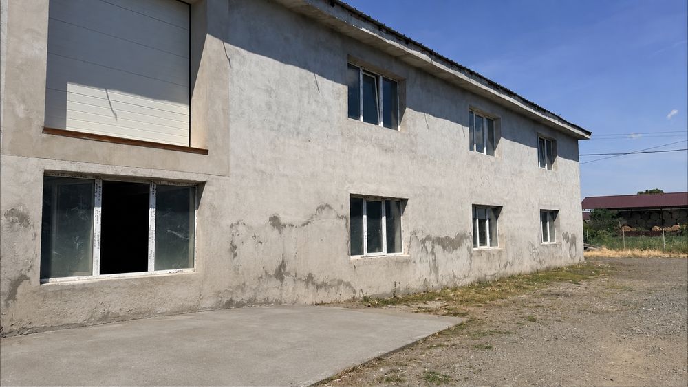 Inchiriez hala spatiu Arad