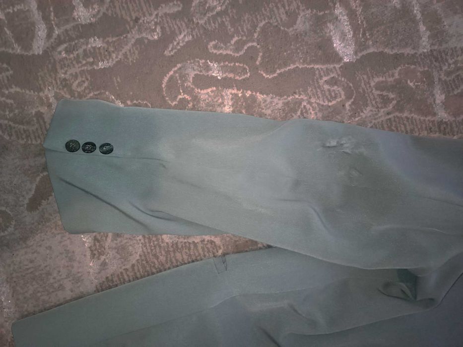 Мъжки костюм (сако + панталон + вратовръзка)