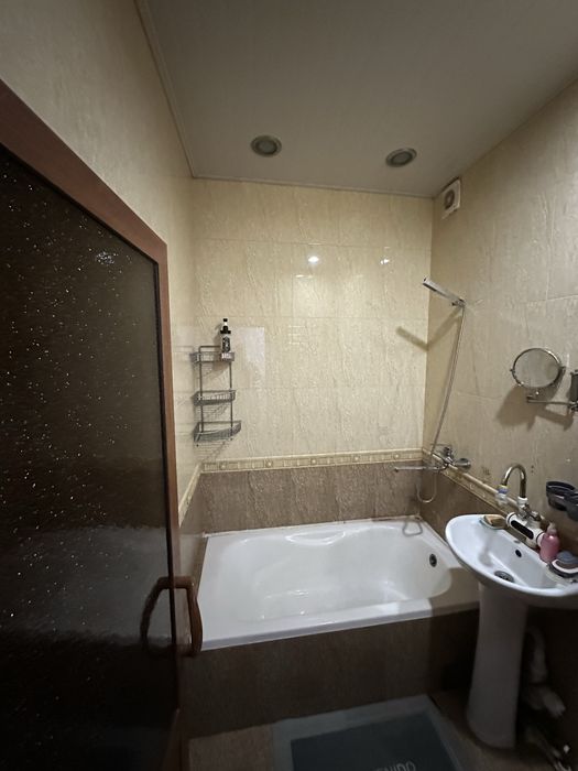 Метро чилонзор 2 хона 3 хона қилинган +парковка для электромобил