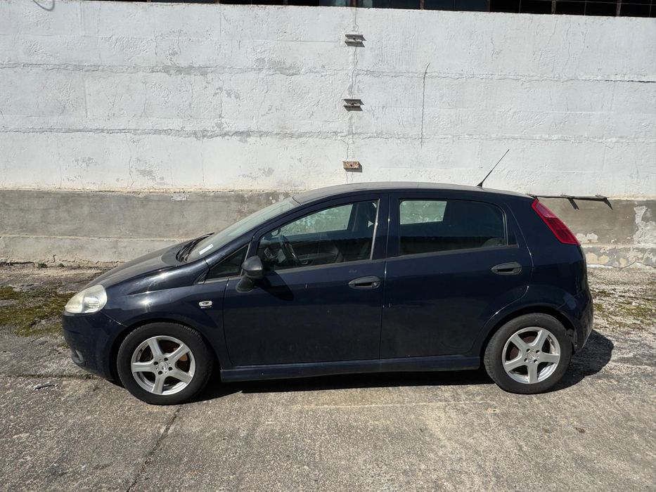 Vand Fiat Grand Punto pentru dezmembrat