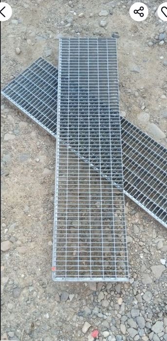 Trepte zincate galvanizate