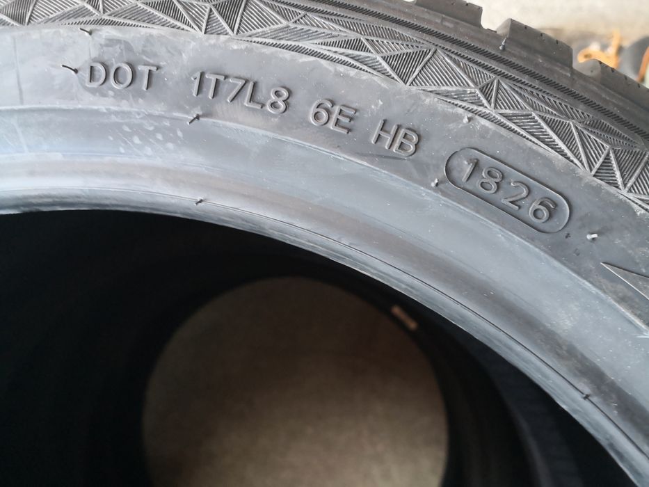 225 45 18 предни и 255 40 18 задни гуми спорт пакет hankook dot 26