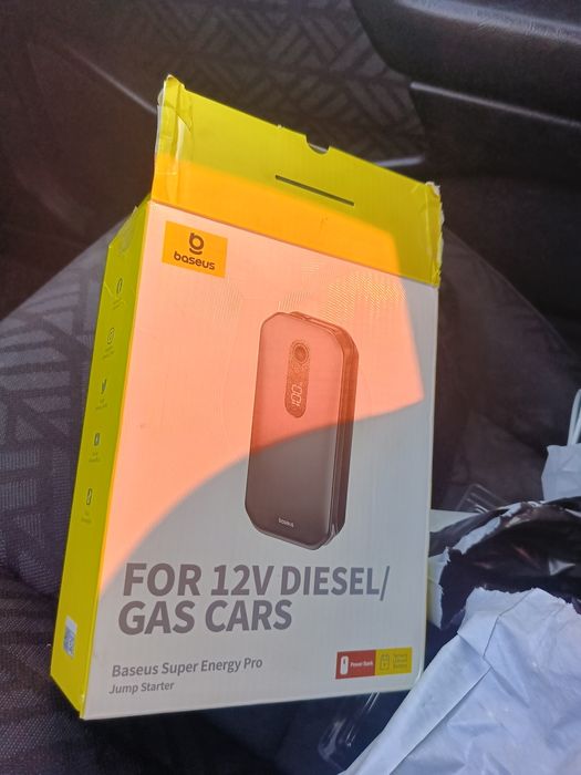Продам пускозарядное устройство для автомобиля Baseus