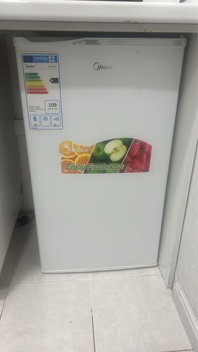 Холодильник midea на запчасти