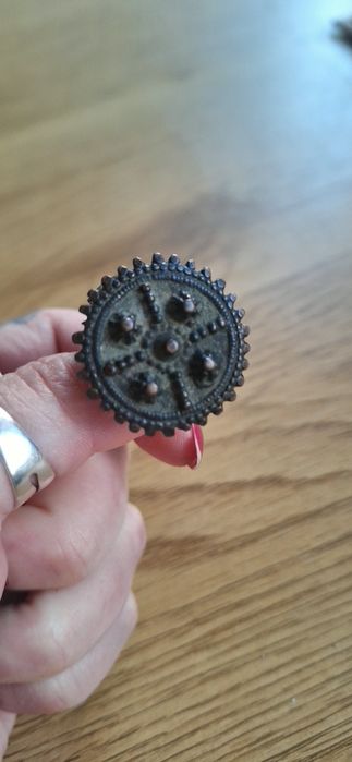 Старинен бронзов пръстен