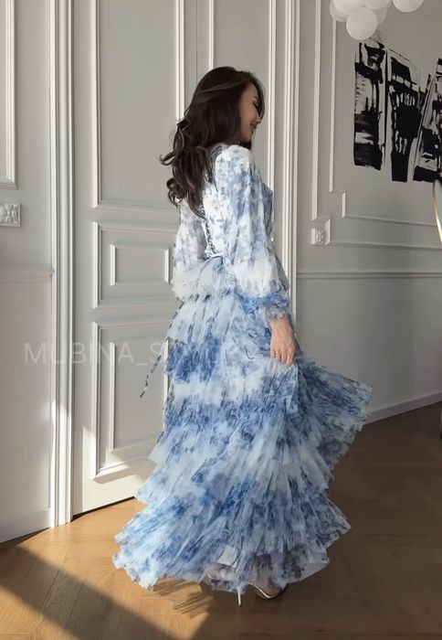 Продам нарядное  платье 32000т новое