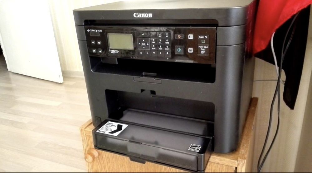 Принтер MF211 черно белый