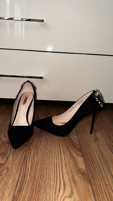 Pantofi stiletto