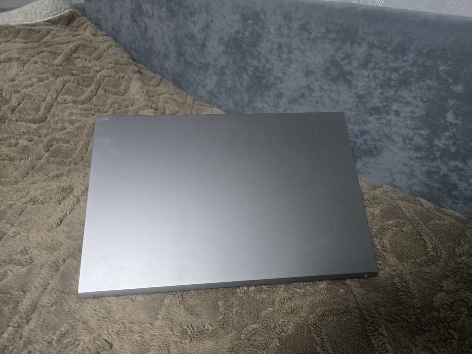 Продам ноутбук acer aspire 5 .