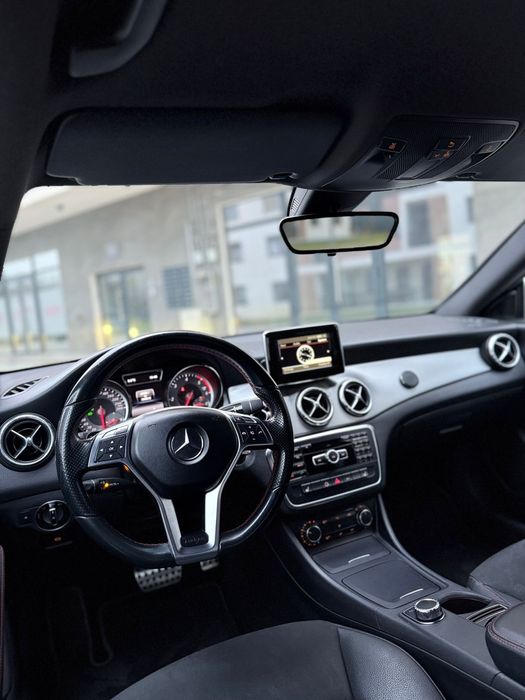 Mercedes CLA 200 Pachet AMG