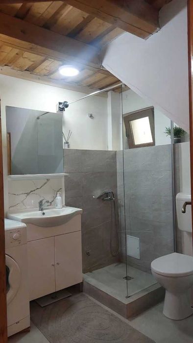 Vând cabană mobilată și utilată Piatra Craiului