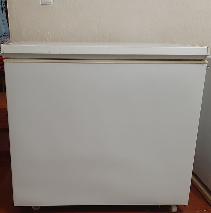 Продам морозильник