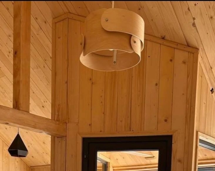 Lustra din lemn ... Nouă