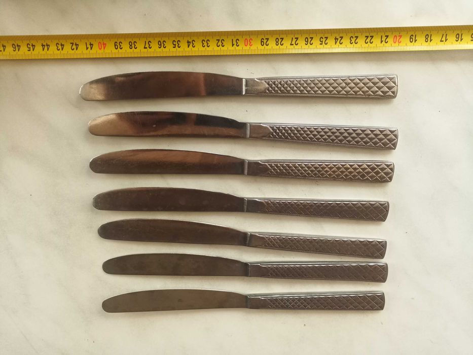 Неръждаеми ножове и виличка