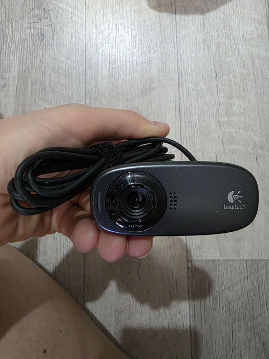 Веб-камера logitech новая