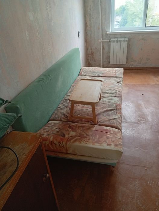Мебель столы стулья