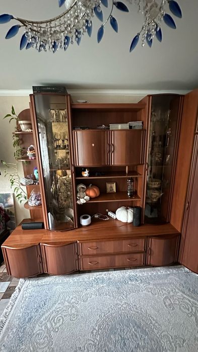 Продам Шкаф (гарнитур)