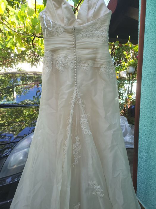 Vand rochie de mireasa marimea 40