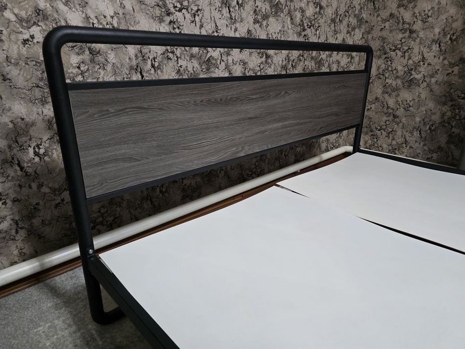 Двуспальная кровать металлическая. Модель:  GLORIYA