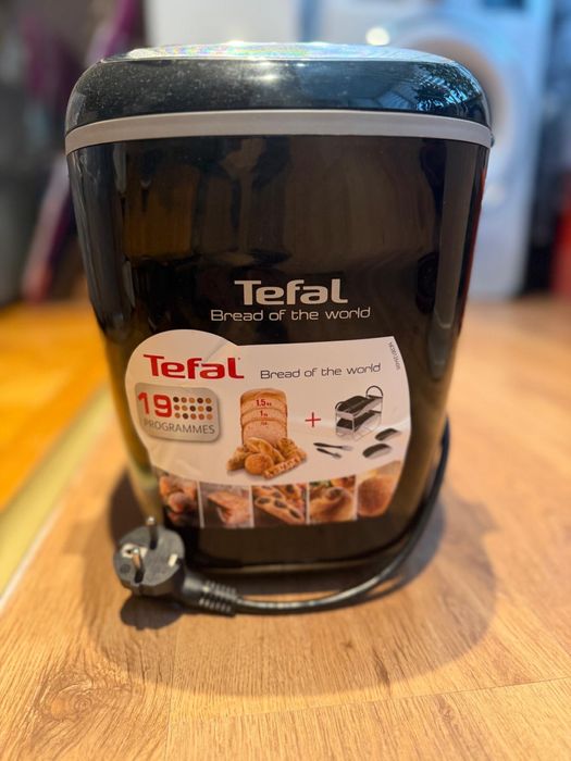 Masina de copt paine tefal