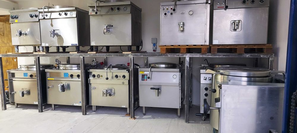 Marmită / fierbător pe curent sau pe gaz. Tigaie basculantă. Horeca