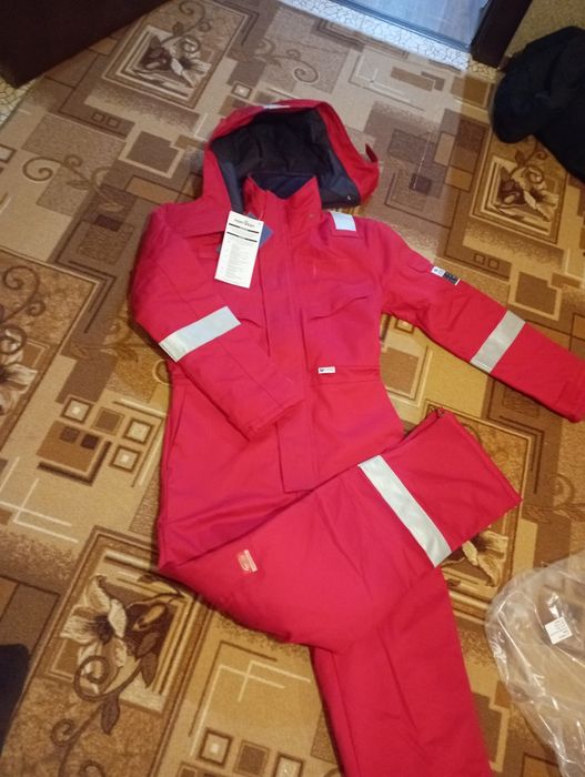 Комбинезон сатылады  қысқы жана