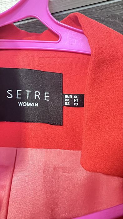 Продам красивый, яркий пиджак