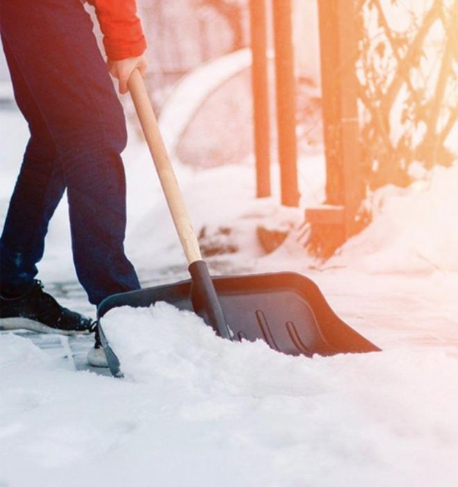 Чистка снега дворы крыши