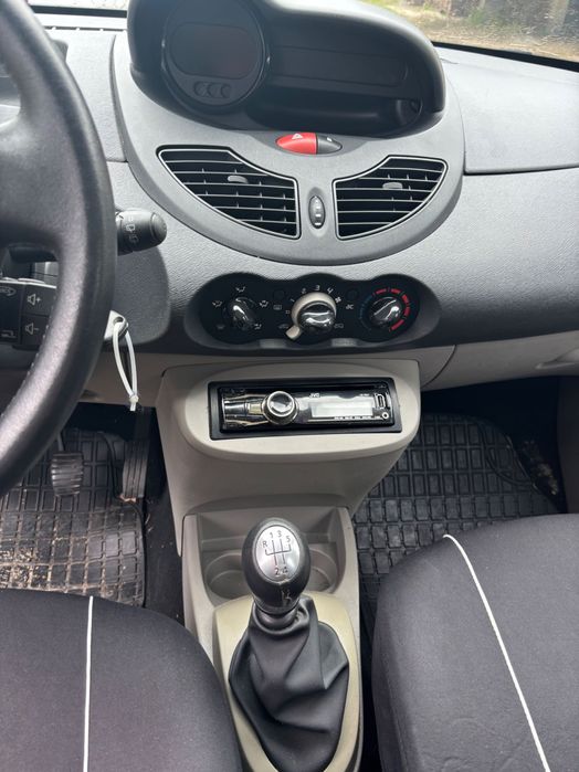 Renault Twingo 1,2 бензин