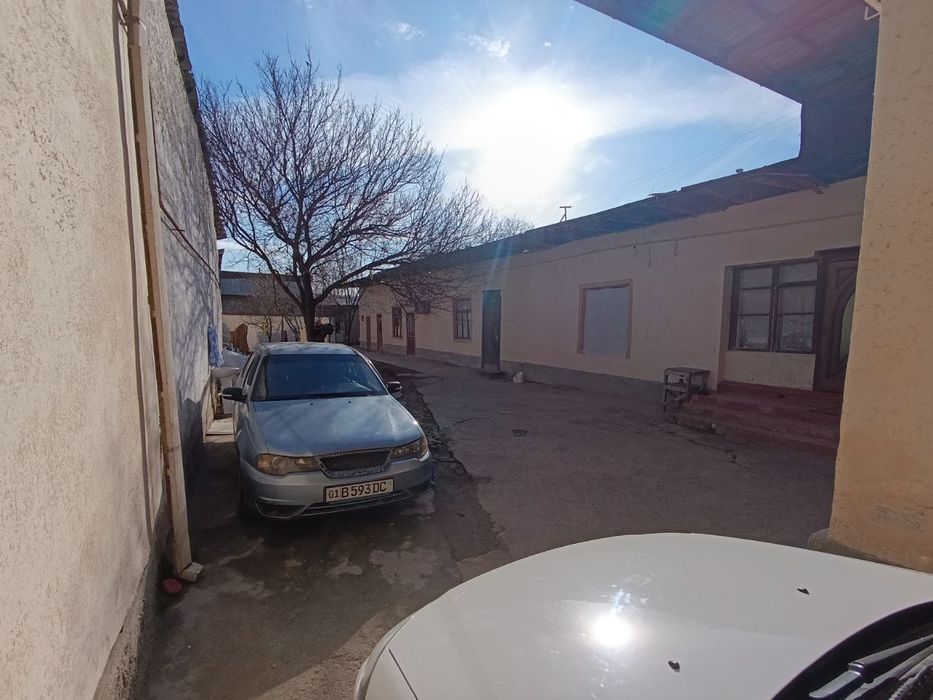 Uy sotiladi yer hisobida 9.6 soʻtu