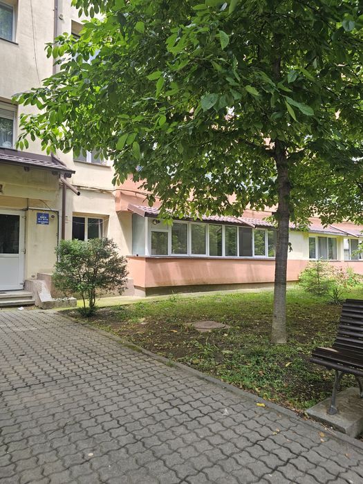 Vand apartament in titu