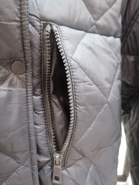 Продам куртку осень весна