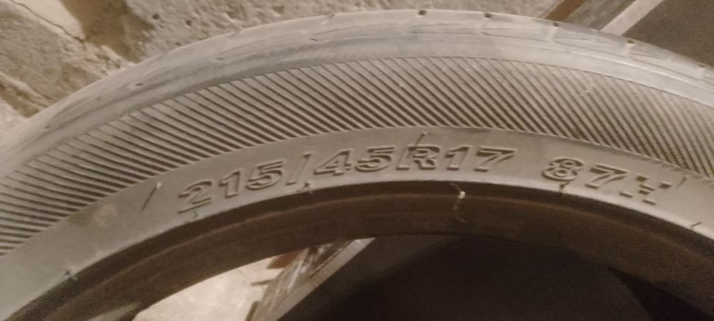 Продам шины по 10 каждая