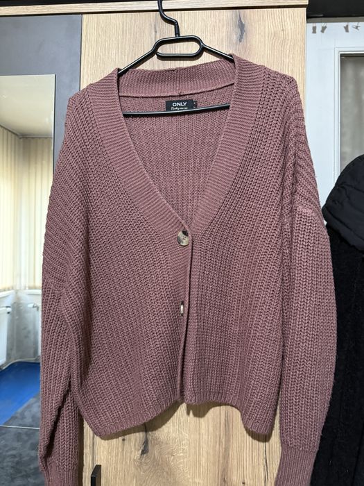 Чисто нови пуловери