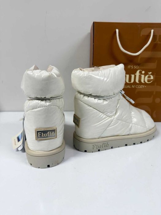 НОВИ Дамски апрески FLUFIÉ Pillow Boot (Екрю/Бял) - Размер 38 (24 см стелка)