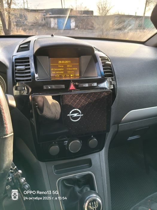 Opel Zafira B 2011год