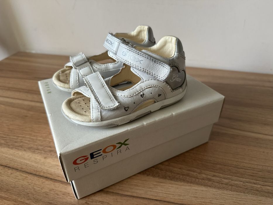Детски сандали Geox