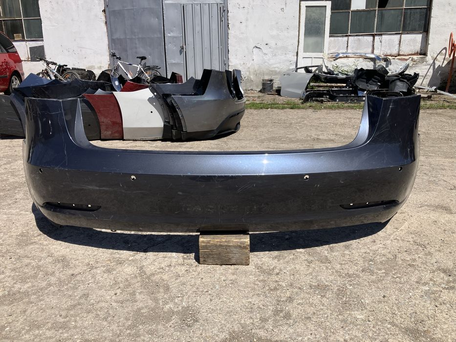 Задна броня за Tesla 3 Тесла 3  2017-2023г 2бр
