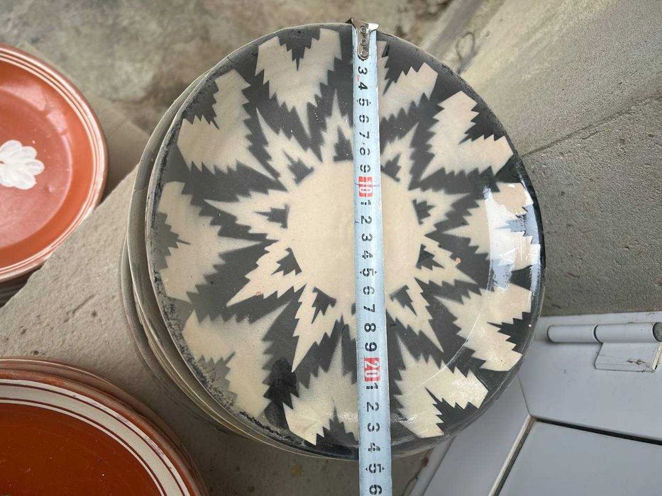 Продаются тарелки новые